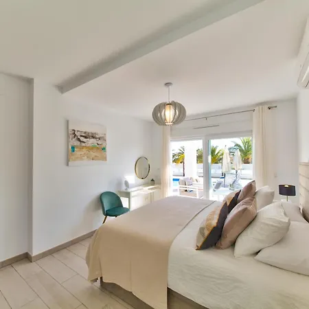 Villa Dakar - 5 Star Luxury - 8 Guests Teulada